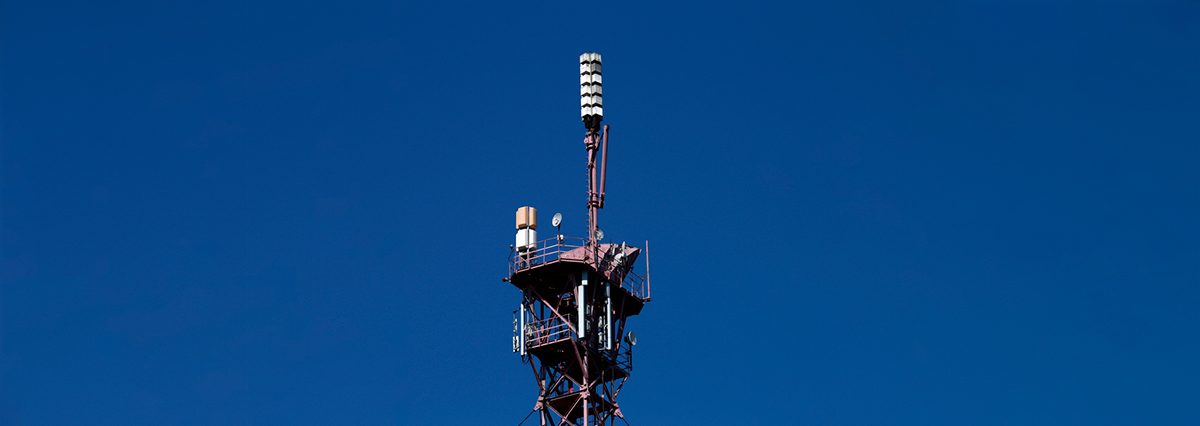 Concesionarios-de-servicios-públicos-de-telecomunicaciones-deberán-habilitar-y-mantener-activa-la-funcionalidad-de-sintonización-del-servicio-de-radiodifusión