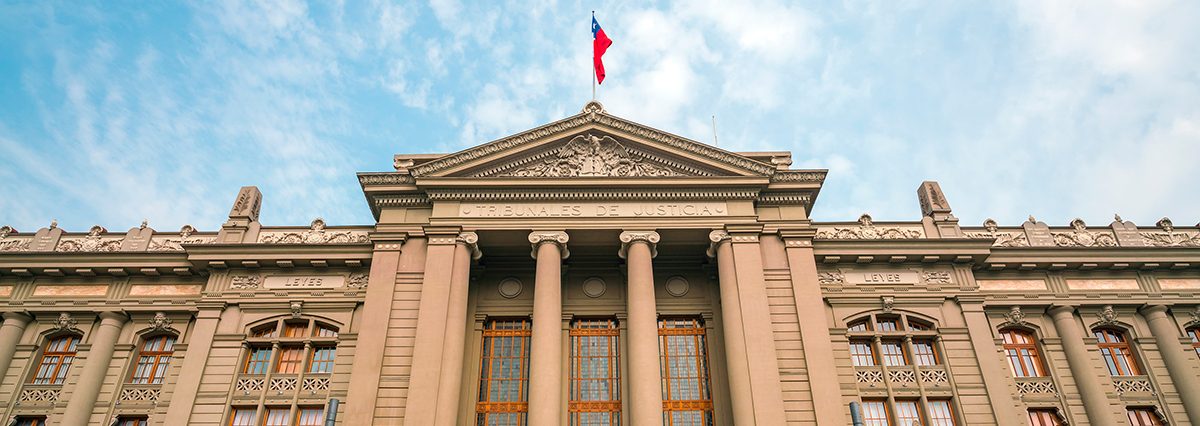 Corte-Suprema-determina-que-Universidad-Tecnologica-Metropolitana-debe-entregar-Titulo-Profesional-a-estudiante-pese-a-la-deuda-que-posee-con-la-casa-de-estudios