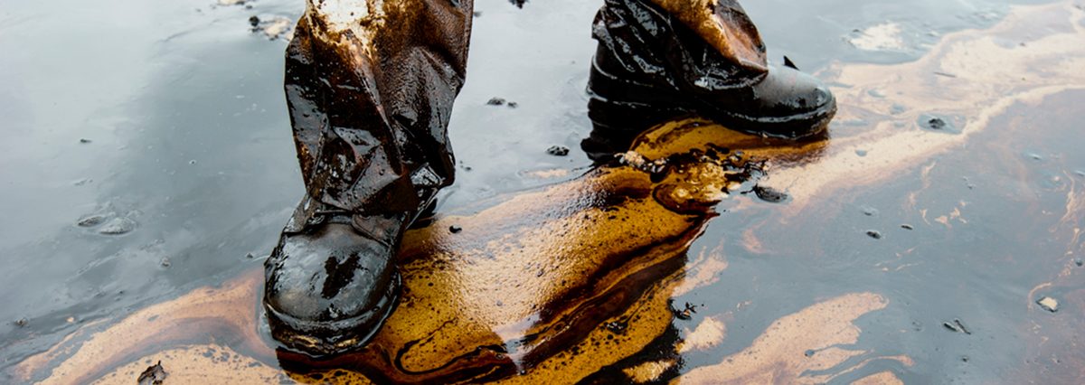 Corte-Suprema-ordena-a-ENAP-indemnizar-a-pescadores-y-prestadores-de-los-servicios-de-maestranza-afectados-por-derrame-de-petróleo-en-Bahía-de-San-Vicente