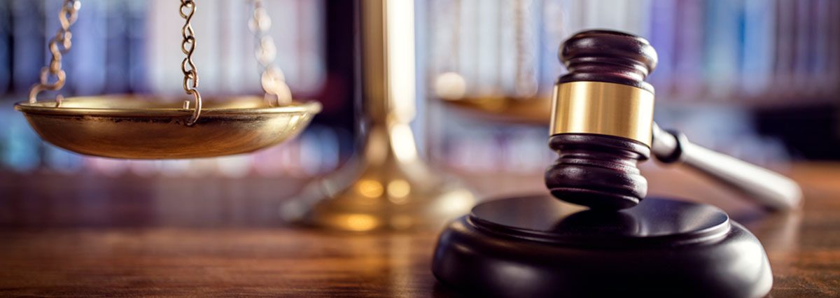 Denegación-de-solicitud-de-residencia-es-ilegal,-ya-que-no-se-explica-a-qué-se-refiere-el-requisito-de-estabilidad-económica-