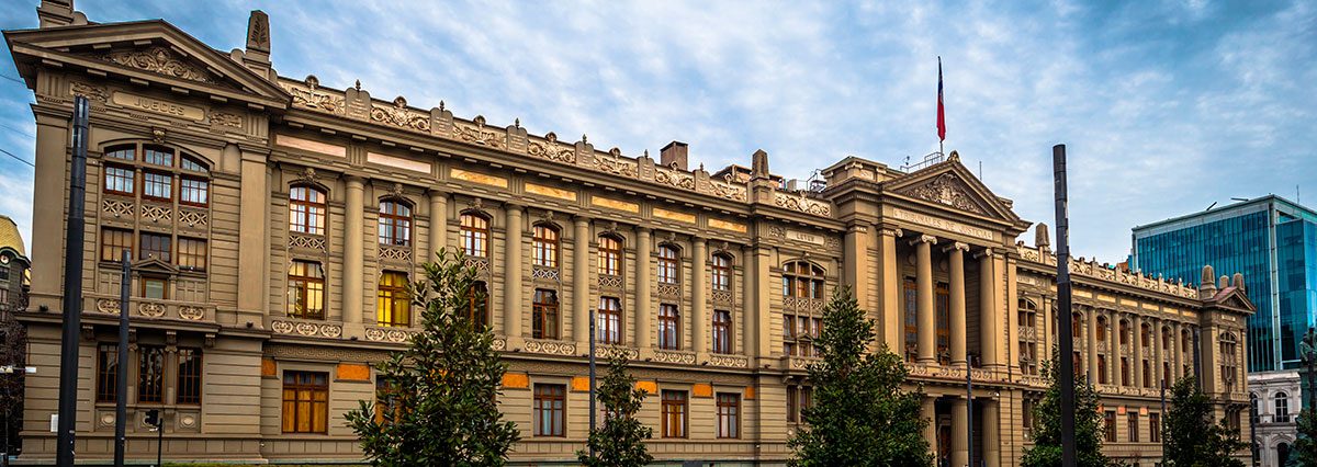 Existencia-de-una-laguna-legal-resulta-adecuado-recurrir-a-la-misma-ley-para-llenar-el-vacío-normativo,-aplicando-el-principio-de-analogía