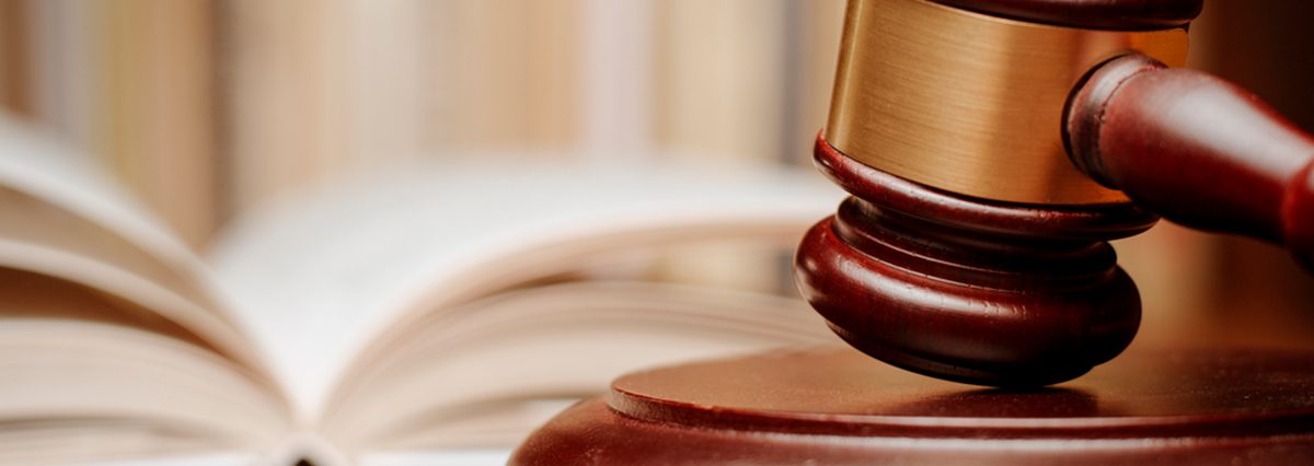 Municipalidad-utilizó-un-procedimiento-diverso-del-que-estaba-facultada-para-emplear,-incurriendo-en-una-desviación-de-procedimiento-