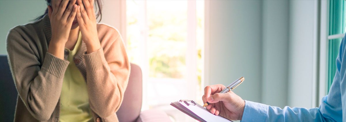 Se-excluirá-la-pena-en-su-grado-mínimo,-a-aquellos-facultativos-de-salud-física-psicológica-que-ejerzan-una-figura-de-poder-o-de-autoridad-frente-a-sus-victimas